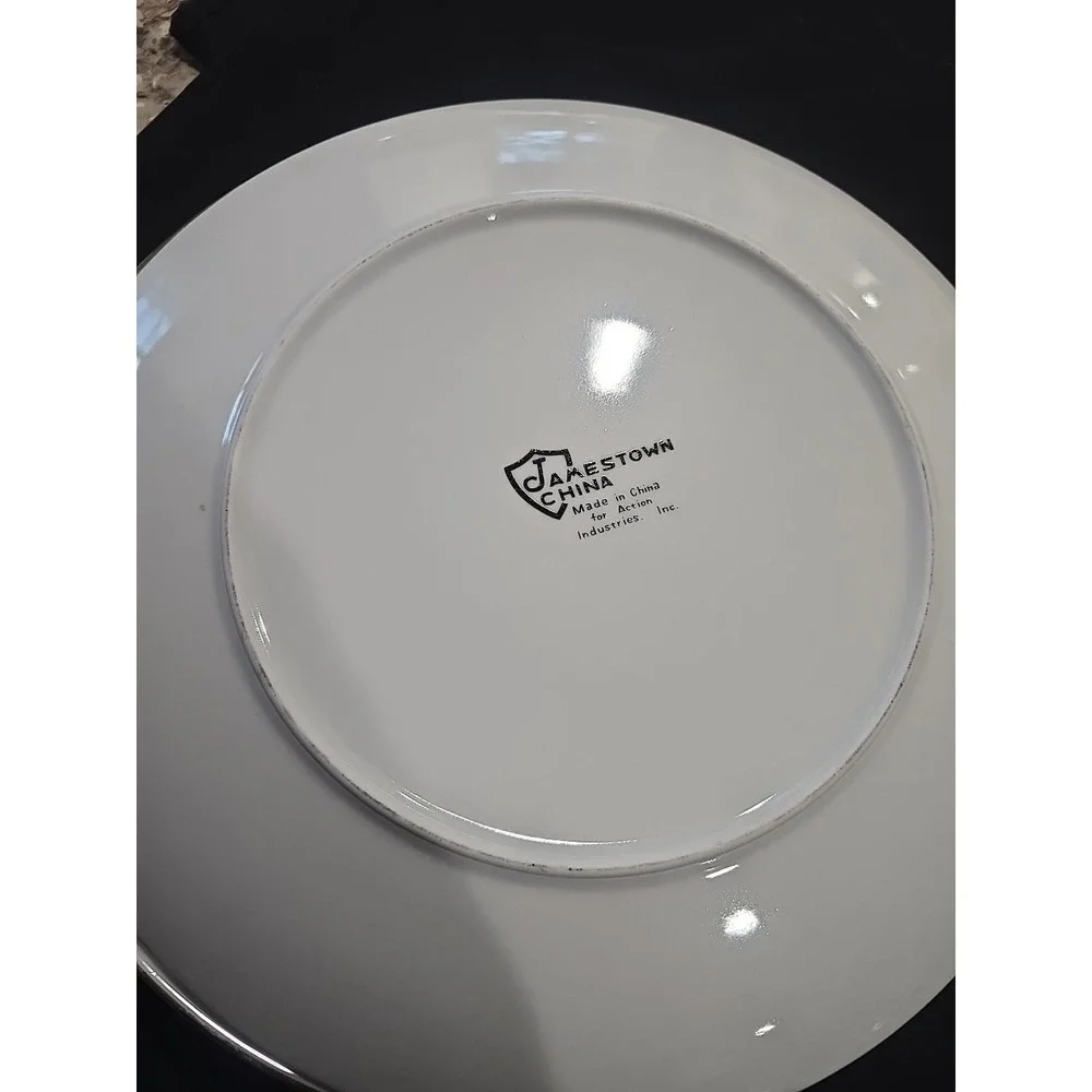 Jamestown China Christmas Tree Themed Gold‎ Rim Dinner Plate Set of 7